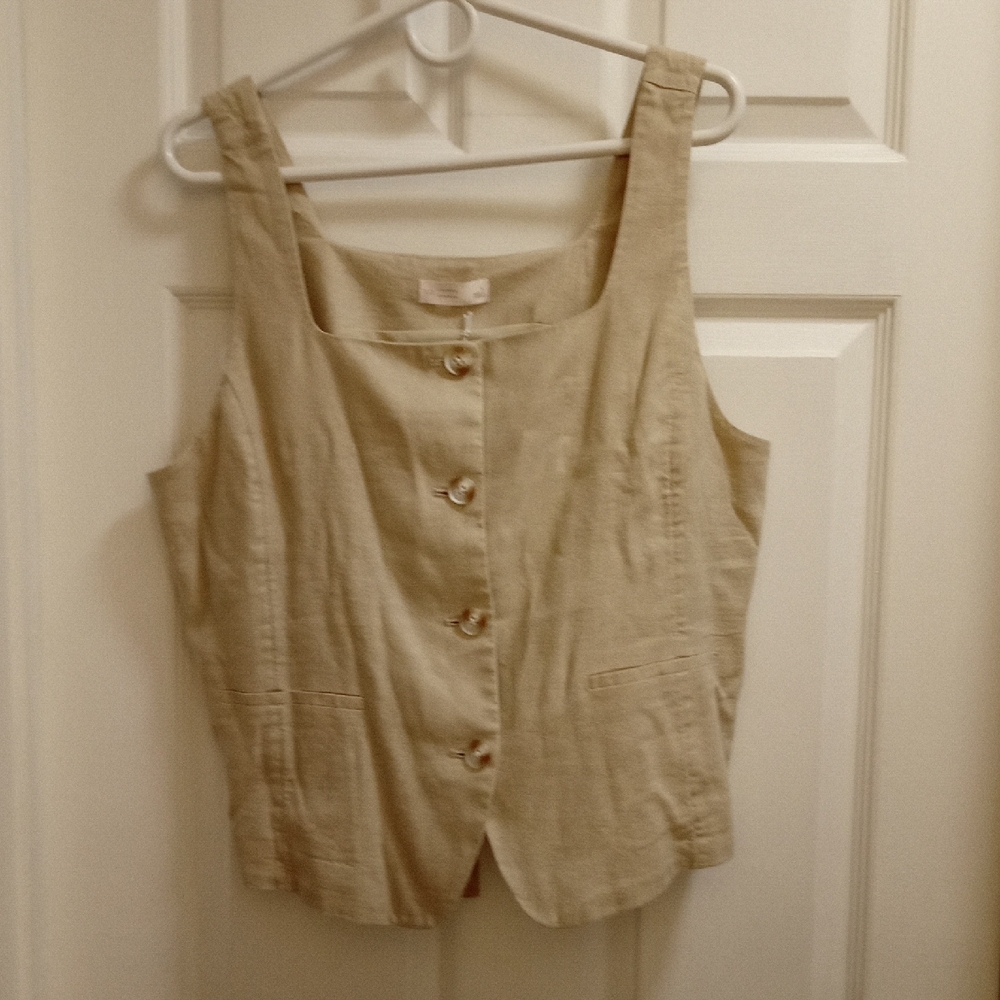 LC Lauren Conrad Lined Square Neck Vest. Large.